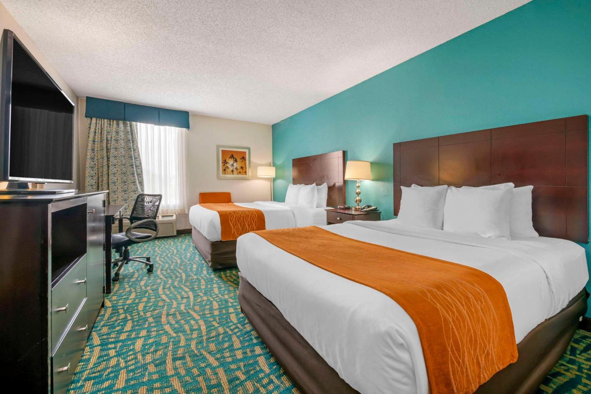 Comfort Inn & Suites Fort Lauderdale West Turnpike Lauderdale Lakes Экстерьер фото